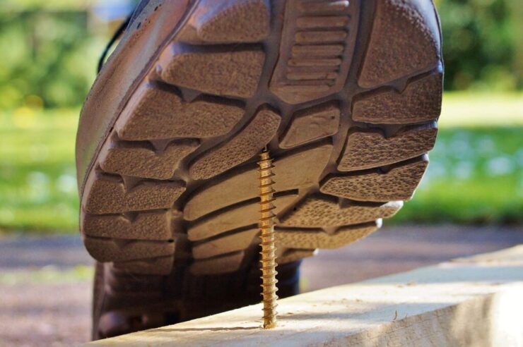 safety-shoe-2432467_1280